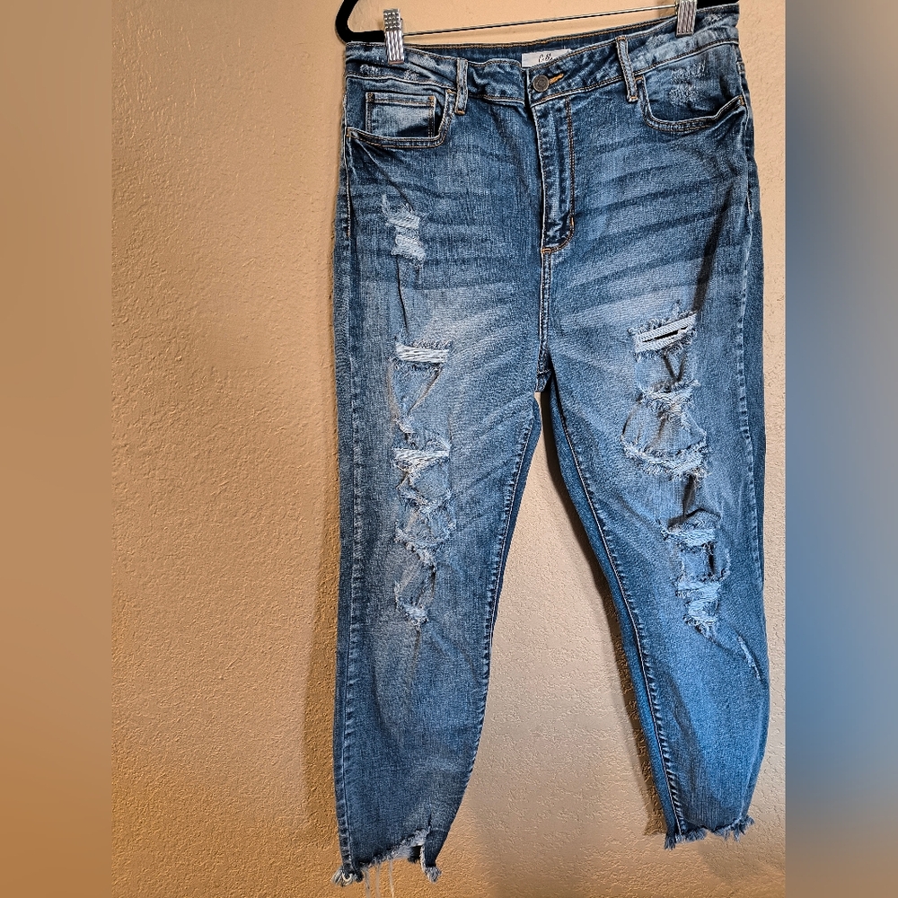 Cello Distressed Blue Jeans Sz 17